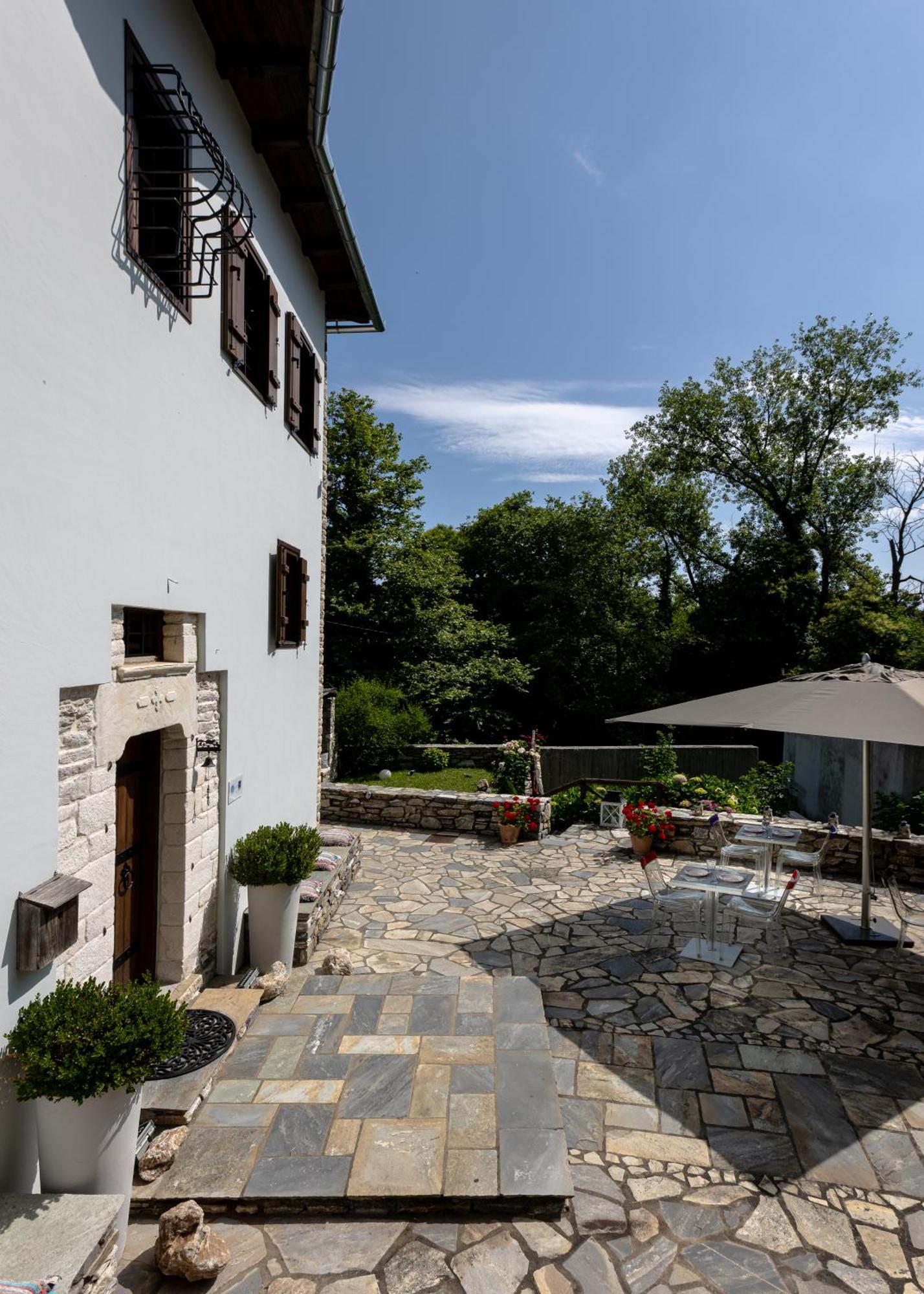 Hotel Mountain'S Secret Mourésion Exterior foto